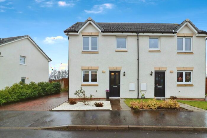 3 Bedroom Semi-Detached House For Sale In Macpherson Avenue, Dunfermline, KY11