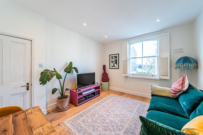 1 Bedroom Flat For Sale In Louvaine Road, London, SW11