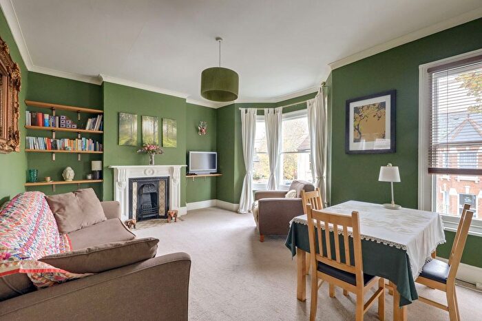 2 Bedroom Flat For Sale In Bovill Road, Forest Hill, SE23