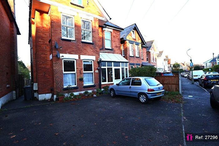 2 Bedroom Apartment To Rent In New Park Road, Bournemouth, BH6