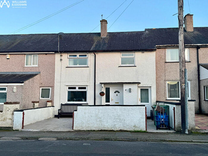 3 Bedroom Terraced House For Sale In Maes Cyttir, Holyhead, Anglesey, LL65