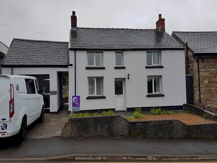 1 Bedroom Property To Rent In Llanybydder, SA40