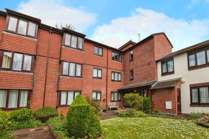 1 Bedroom Flat For Sale In Stonelands Mews, Dawlish, Devon, EX7