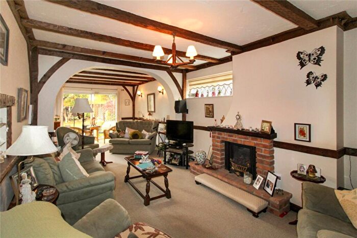 4 Bedroom Detached House For Sale In Mountdale Gardens, Leigh-on-Sea, Essex, SS9