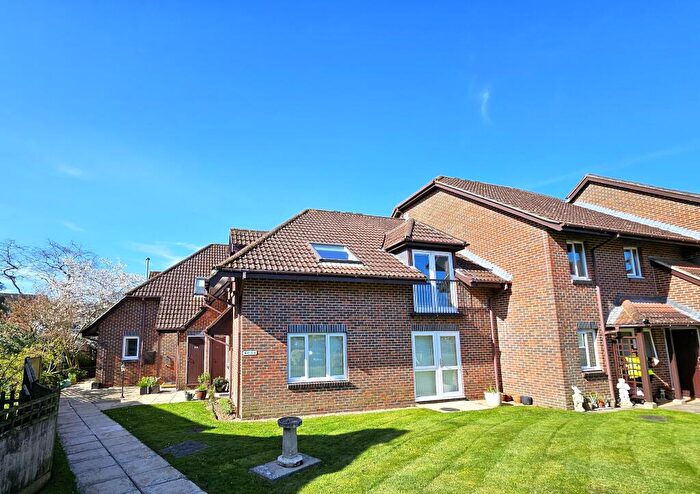 2 Bedroom Retirement Property For Sale In Sharon Road, West End, Southampton, SO30