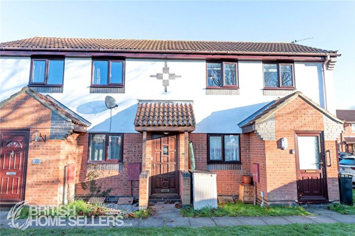 2 Bedroom Maisonette For Sale In Eayre Court, St. Neots, Cambridgeshire, PE19