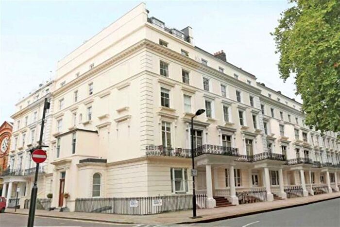 2 Bedroom Flat For Sale In Princes Square, Bayswater, London, W2