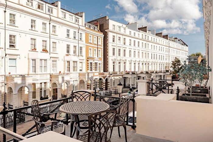 2 Bedroom Flat To Rent In Lexham Gardens, Kensington, W8