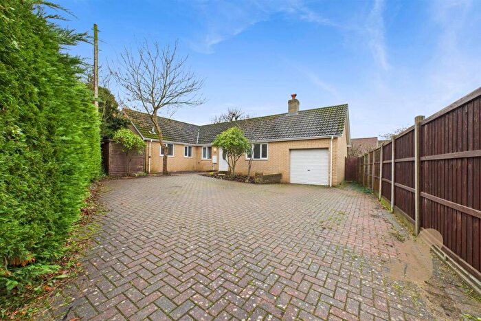 3 Bedroom Detached Bungalow For Sale In Queensway, Acton, CO10