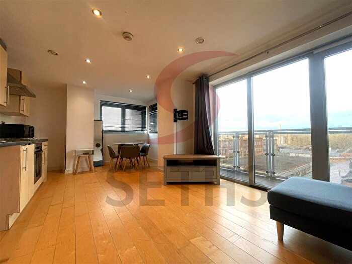 1 Bedroom Flat To Rent In Navigation Street, Leicester City, Leicester, LE1