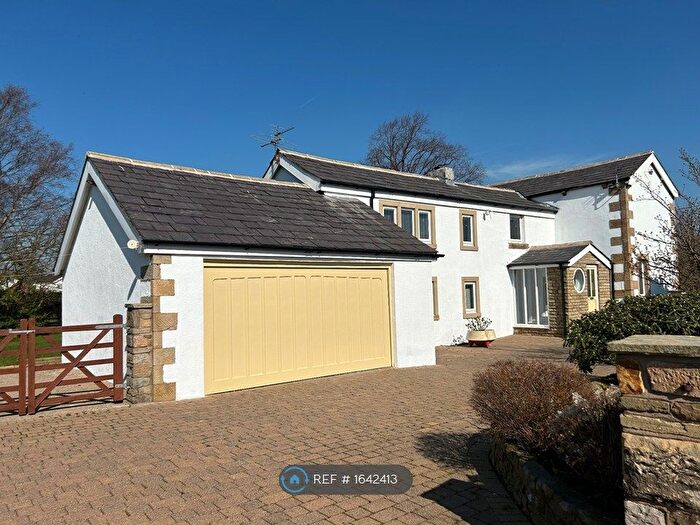 4 Bedroom Detached House To Rent In Cow Hill, Preston, PR2