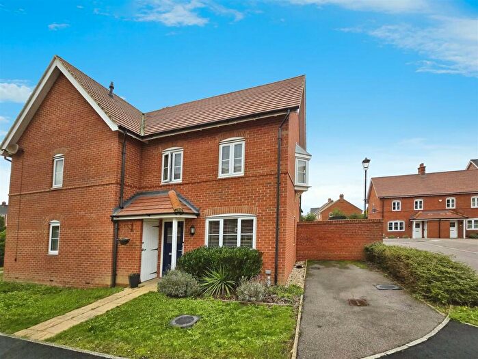 2 Bedroom Terraced House To Rent In Hilton Close, Kempston, Bedford, MK42