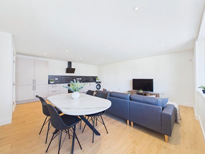 2 Bedroom Apartment To Rent In Apartment, Summerfield Street, Sheffield, S11