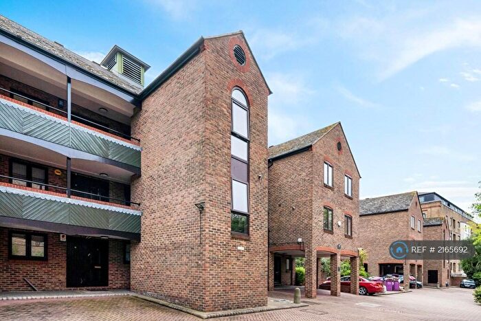 1 Bedroom Flat To Rent In Plymouth Wharf, London, E14