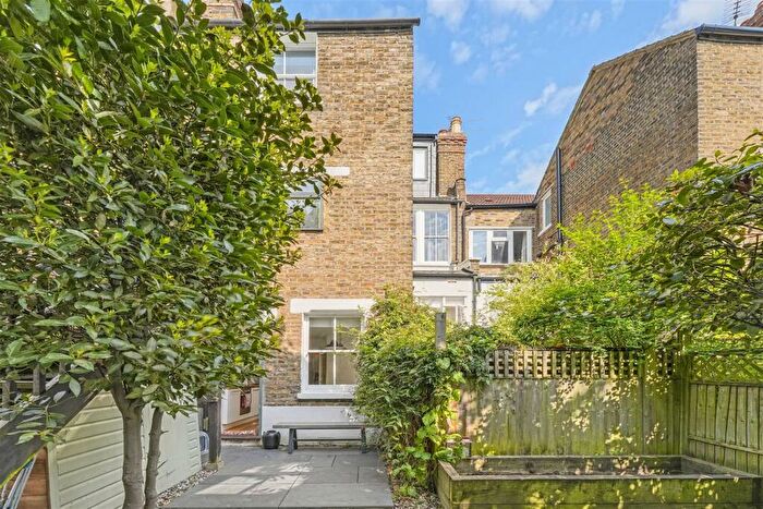 1 Bedroom Flat For Sale In Forburg Road, Stoke Newington, N16