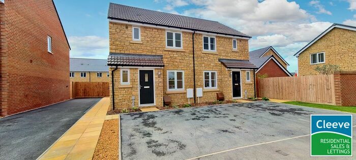 3 Bedroom Semi-Detached House To Rent In Croft Drive, Bishops Cleeve, Cheltenham, GL52