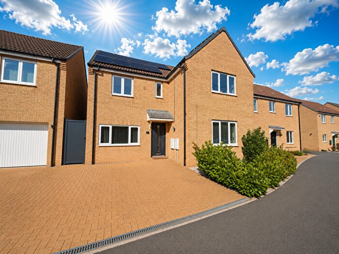4 Bedroom Detached House For Sale In Jupiter Avenue, Cardea/Stanground South Peterborough, PE2