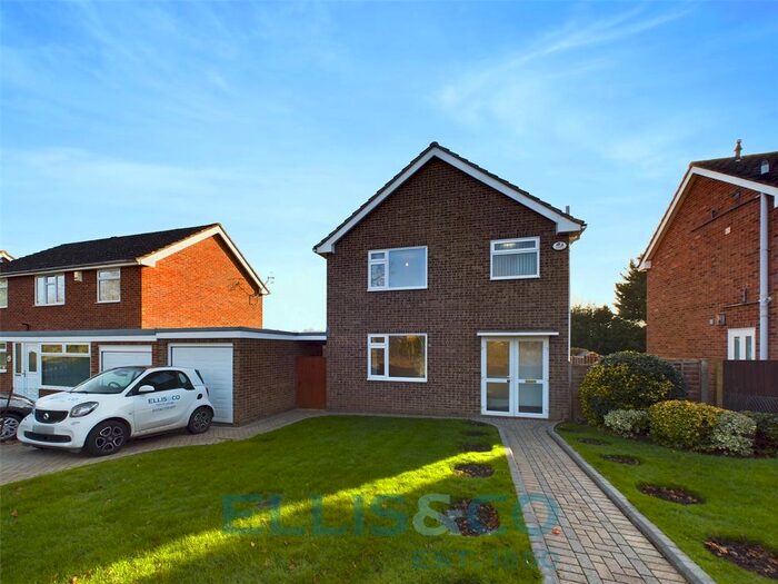 4 Bedroom Detached House To Rent In Rowan Shaw, Tonbridge, Kent, TN10