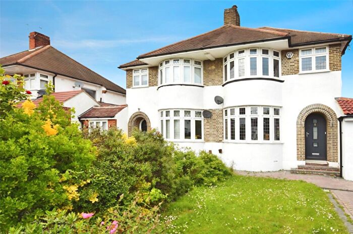 4 Bedroom Semi Detached House For Sale In Molescroft, London, SE9