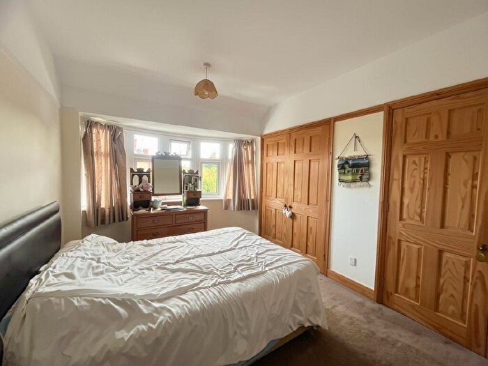 5 Bedroom Semi Detached House For Sale In Belvedere Drive, Wrexham, LL11