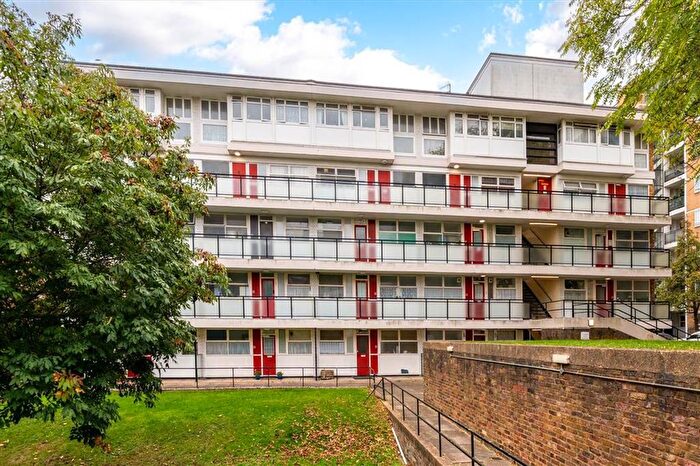1 Bedroom Flat For Sale In Churchill Gardens, London, SW1V