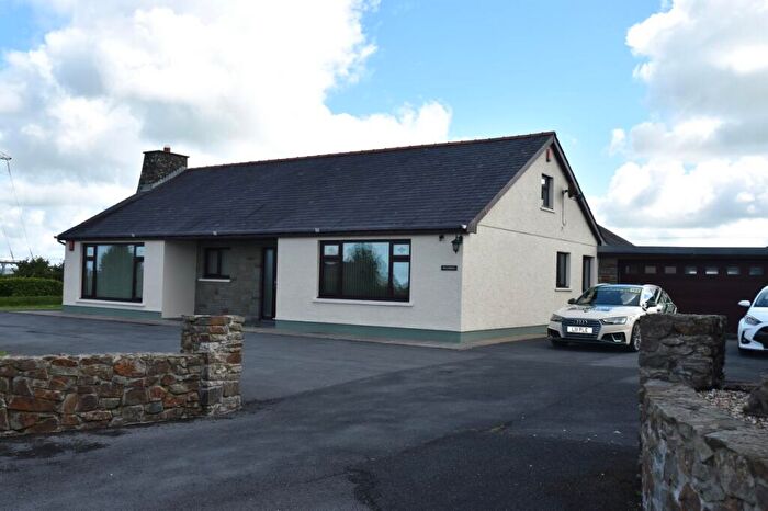 4 Bedroom Bungalow For Sale In Pell Orwel, SA44