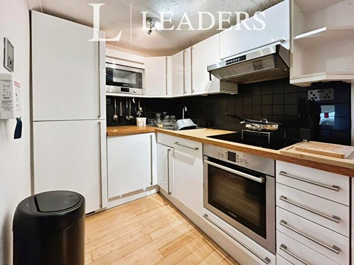 2 Bedroom Flat To Rent In Norfolk Square, BN1