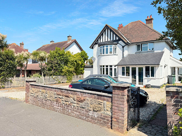 3 Bedroom Detached House For Sale In St. Martins Avenue, Shanklin, PO37