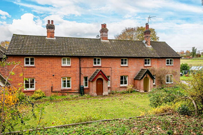 3 Bedroom Terraced House For Sale In Mount Pleasant, Freefolk, Whitchurch, RG28