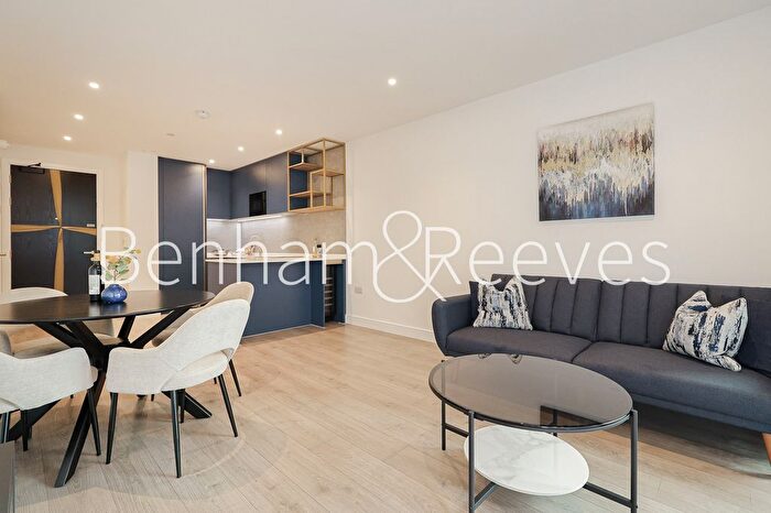 1 Bedroom Flat To Rent In Quay Walk, Grand Union, Wembley, HA0