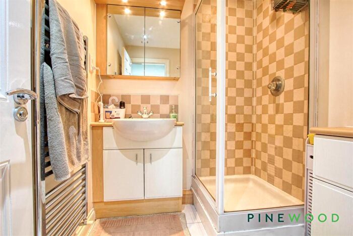 3 Bedroom Town House For Sale In Woodhouse Close, S80