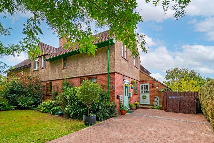 4 Bedroom Semi-Detached House For Sale In High Street, Nutfield, Redhill, RH1