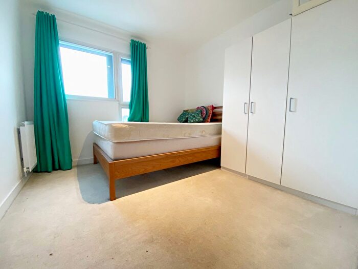 2 Bedroom Flat To Rent In Lewisham High Street, London, SE13