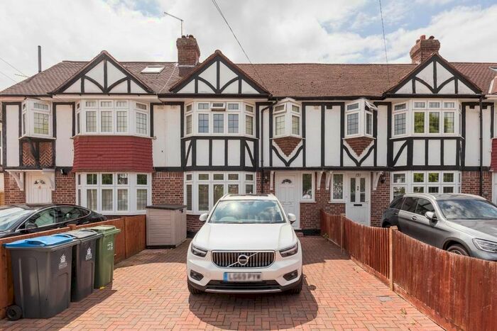 3 Bedroom Property To Rent In Wolsey Drive, Kingston Upon Thames, KT2