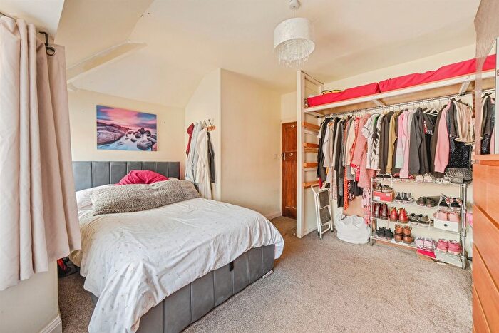 2 Bedroom Semi-detached House For Sale In Suffolk Avenue, Derby, DE21