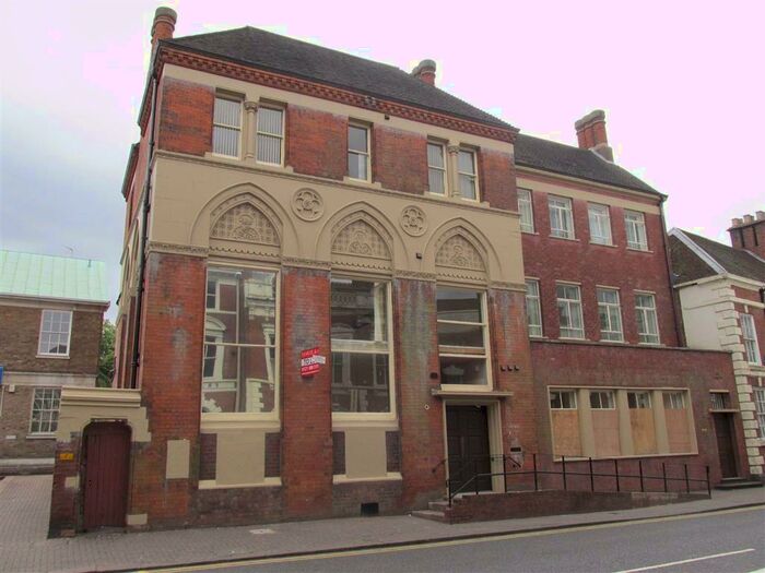 1 Bedroom Flat To Rent In Wolverhampton Street, Dudley, DY1