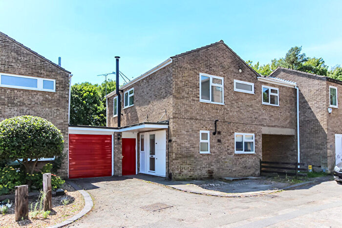 4 Bedroom Link Detached House To Rent In Torksey Close, Corby, NN18