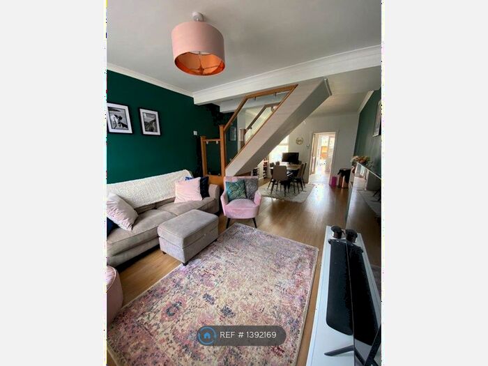 2 Bedroom Terraced House To Rent In North Road Avenue, Brentwood, CM14