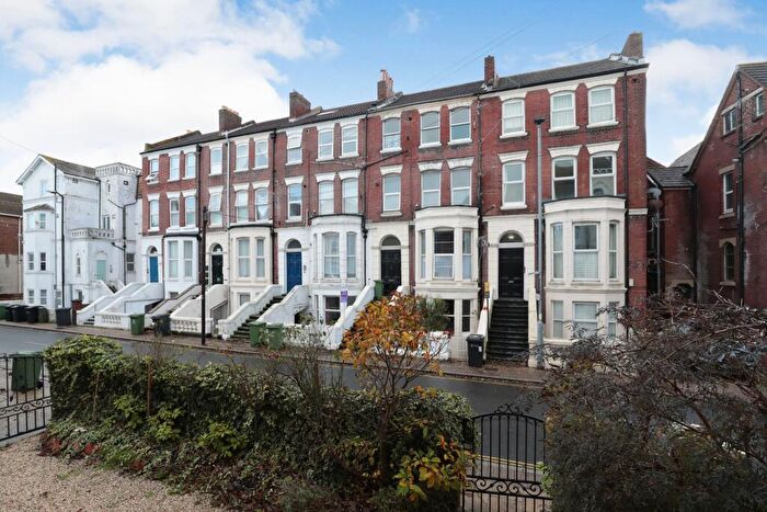 2 Bedroom Flat For Sale In Waverley Road, Southsea, PO5