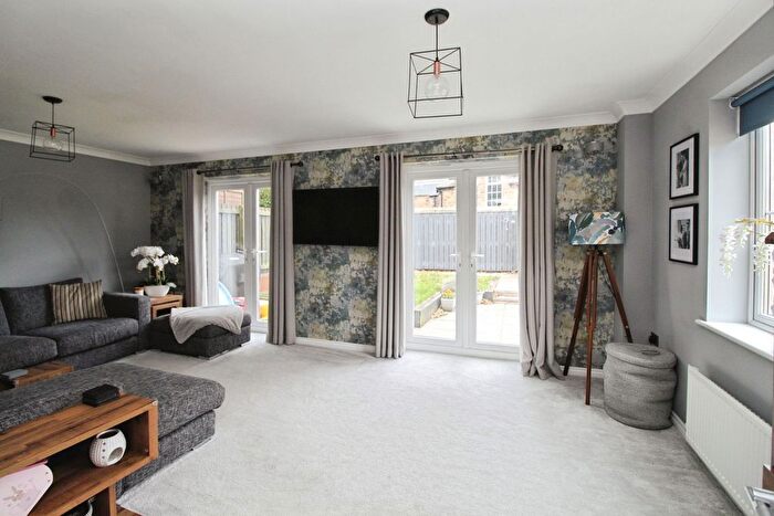 3 Bedroom End Of Terrace House For Sale In Millennium Court, Greenside, Ryton, NE40