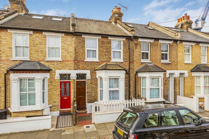 2 Bedroom Property To Rent In Graveney Road, London, SW17