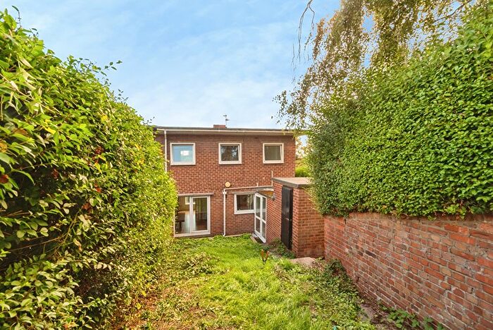 3 Bedroom End Of Terrace House For Sale In Burns Close, Newport, Gwent, NP20