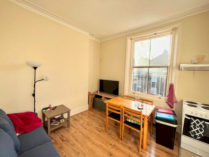 1 Bedroom Flat To Rent In St. Charles Square, London W10