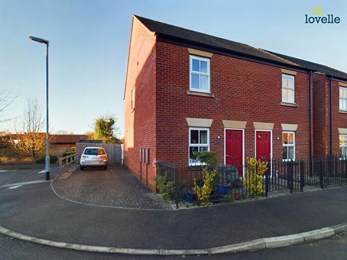 2 Bedroom Semi-Detached House For Sale In Lime Walk, Market Rasen, LN8