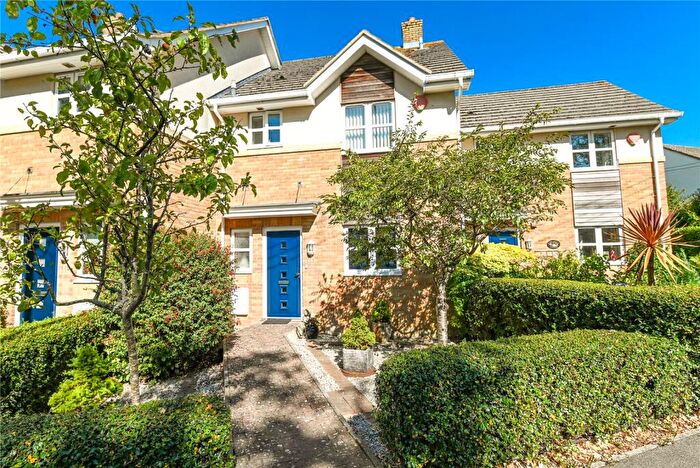 3 Bedroom Terraced House For Sale In Station Road, New Milton, Hampshire, BH25