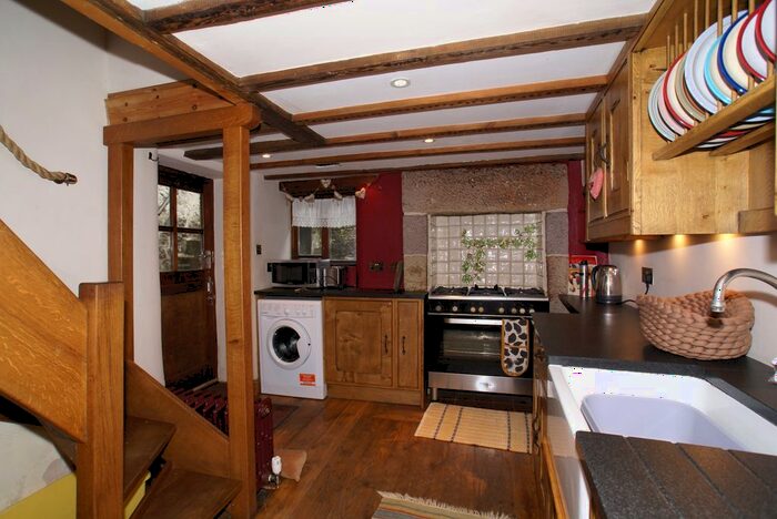 1 Bedroom Cottage To Rent In Yeoman Street, Bonsall, Matlock, DE4