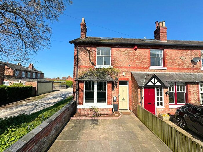 3 Bedroom End Of Terrace House To Rent In Heyes Lane, Alderley Edge, SK9
