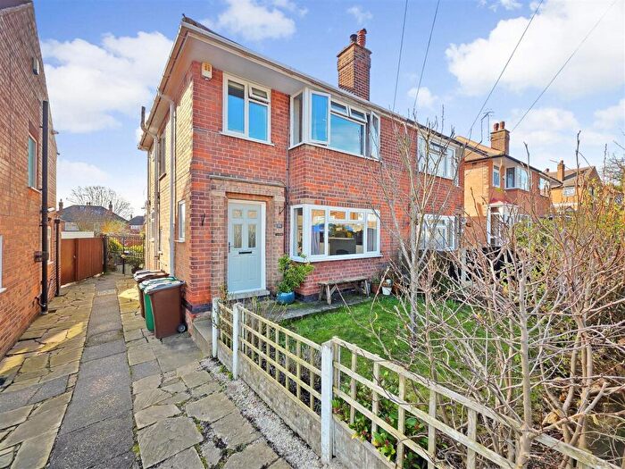 3 Bedroom Semi Detached House For Sale In Heatherley Drive, Nottingham, NG6