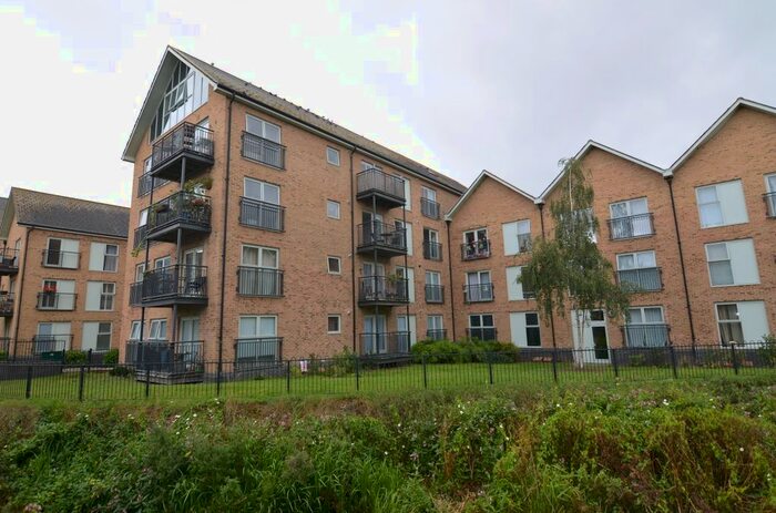 2 Bedroom Flat To Rent In Esparto Way, South Darenth, DA4