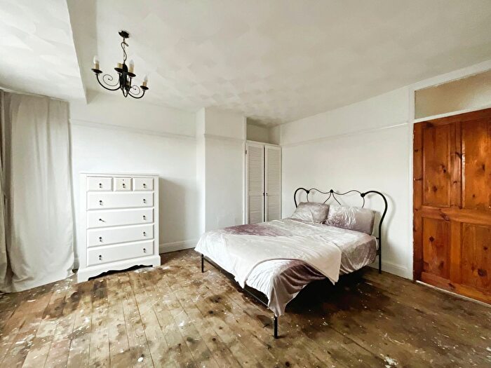 2 Bedroom Semi-Detached House For Sale In Hawke Road, Doncaster, DN2